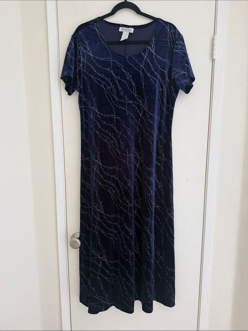 Vintage Impressions of California Velvet Navy Maxi Dress with Vine Detail size L